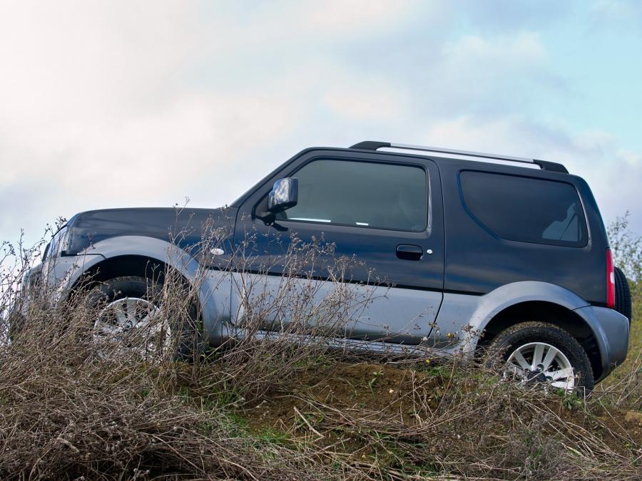  Suzuki Jimny (JB43) 2012 года  (UK) (фото 3 из 31)